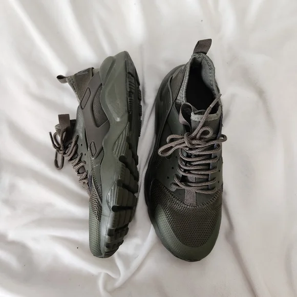 Nike Air Sneaker men's size 8 Moss Green Huarache Run - Picture 10 of 16